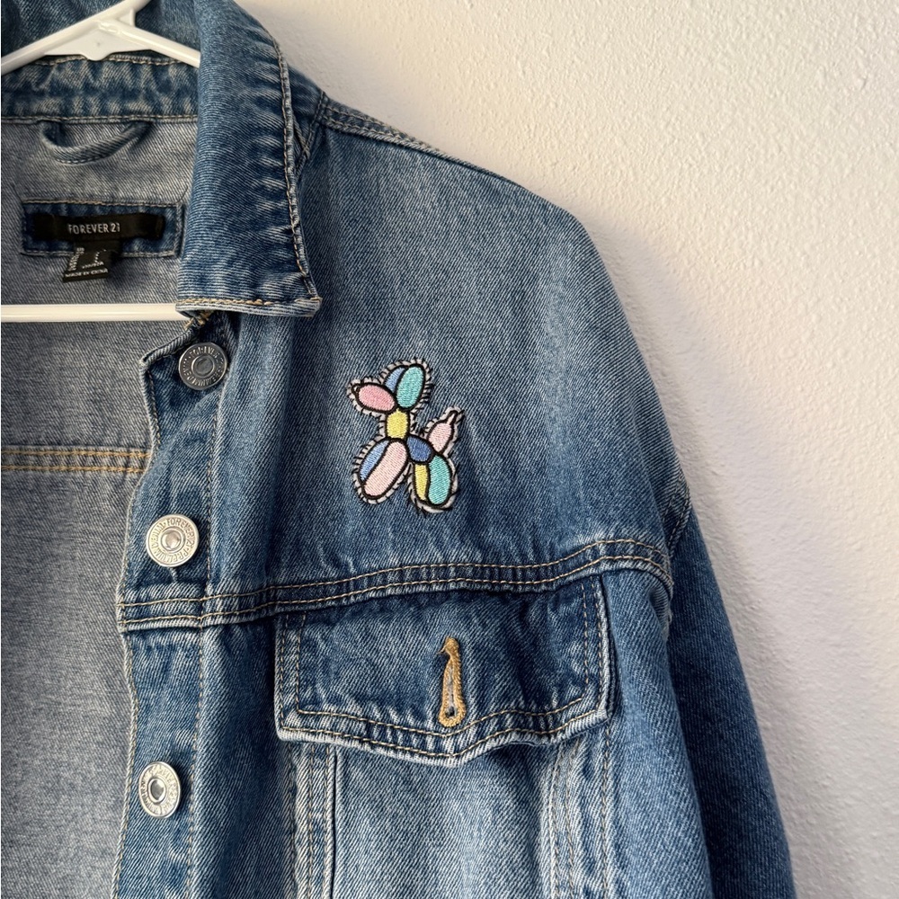 Y2K Forever 21 Women L Jacket LightWash Denim Embroidered Balloon Dog Crop - Picture 6 of 9